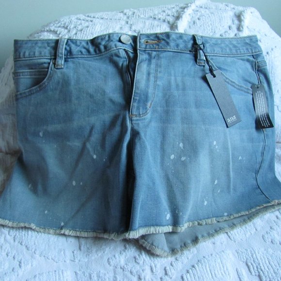 a.n.a. Breezy Paint Splatter Jean Shorts - Picture 1 of 7